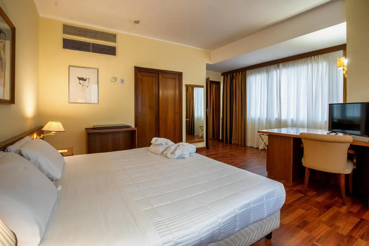 Hotel Royal Palace Messina 4*,  Italy